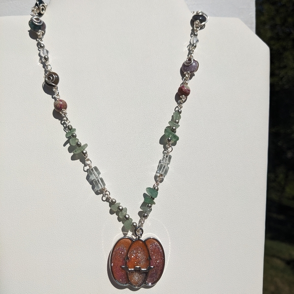 🎃SOLD🎃 Pumpkin Necklace Silver Crystals Jasper Green Aventurine Artisan Resin - Picture 14 of 14